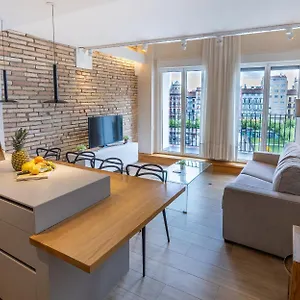 https://tuapartamento-gran-boutique-centro-ciudad-plaza-del-castillo.sansebastianhotels.net